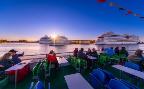 Hafenrundfahrt - Warnemünde Cruise Center
